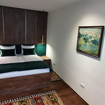 071 Free Garage Parking سراييفو