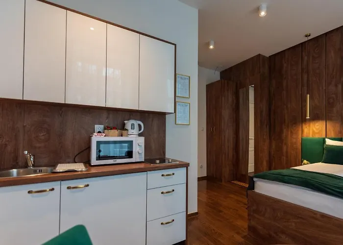 071 Free Garage Parking Apartman *